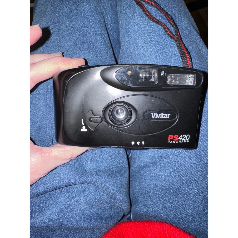 Vivitar PS420 Panorama Point Shoot 35mm Film Camera with Strap vintage WORKS